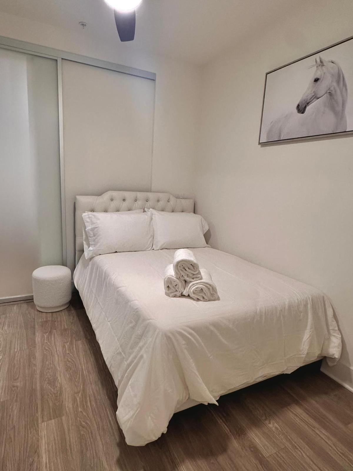 Cozy One Bedroom & Loft Sunset Free Off Site Parking And Wifi Los Angeles Exterior photo